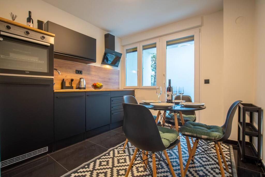 רייקה Apartment Hesa- 4 Star Apartment מראה חיצוני תמונה