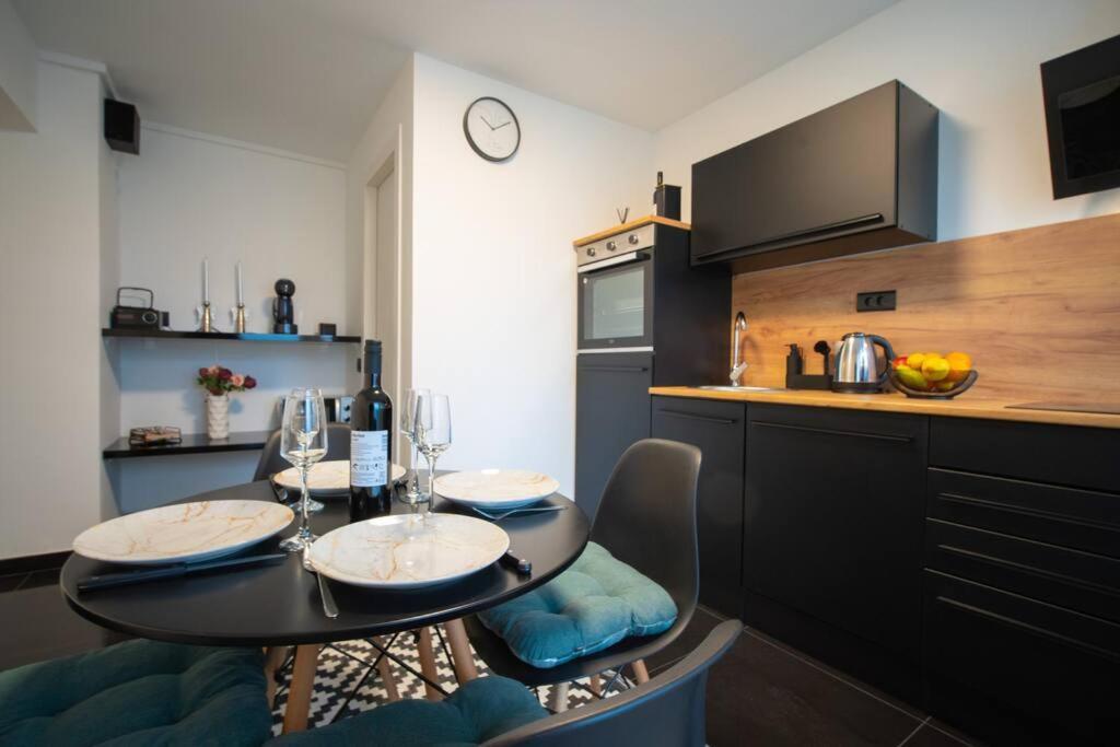 רייקה Apartment Hesa- 4 Star Apartment מראה חיצוני תמונה