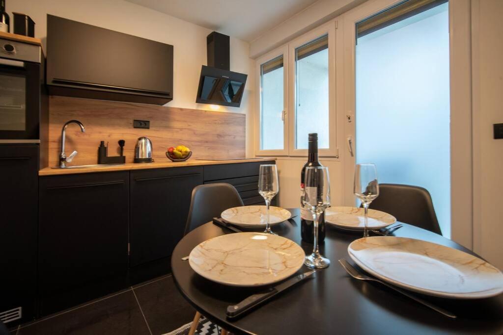 רייקה Apartment Hesa- 4 Star Apartment מראה חיצוני תמונה